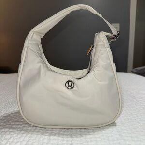 lululemon shoulder bag